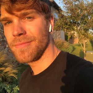 Meet your Posher, Elliott